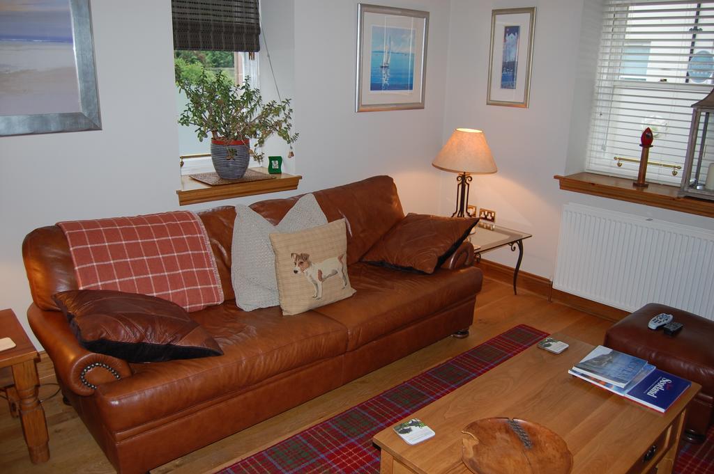 Lomond Castle Apartment Balloch Szoba fotó